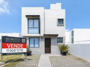 Dúplex a Estrenar con Cochera y Patio Privado