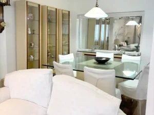 Casa 4 ambientes, 3 dormitorios, 2 cocheras