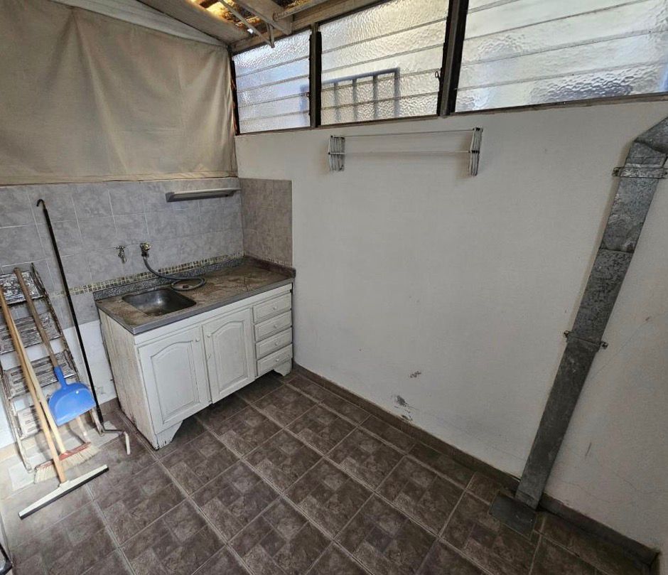 Casa en Castelar con cochera. - Imagen 13