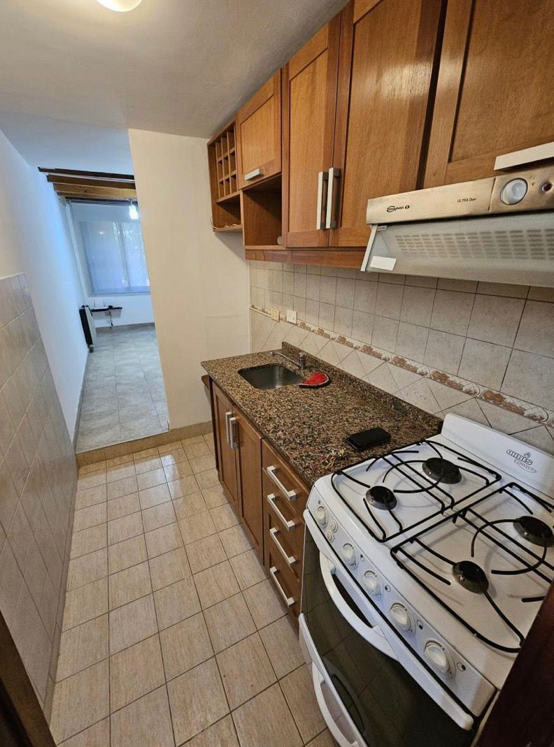 Casa en Castelar con cochera. - Imagen 4