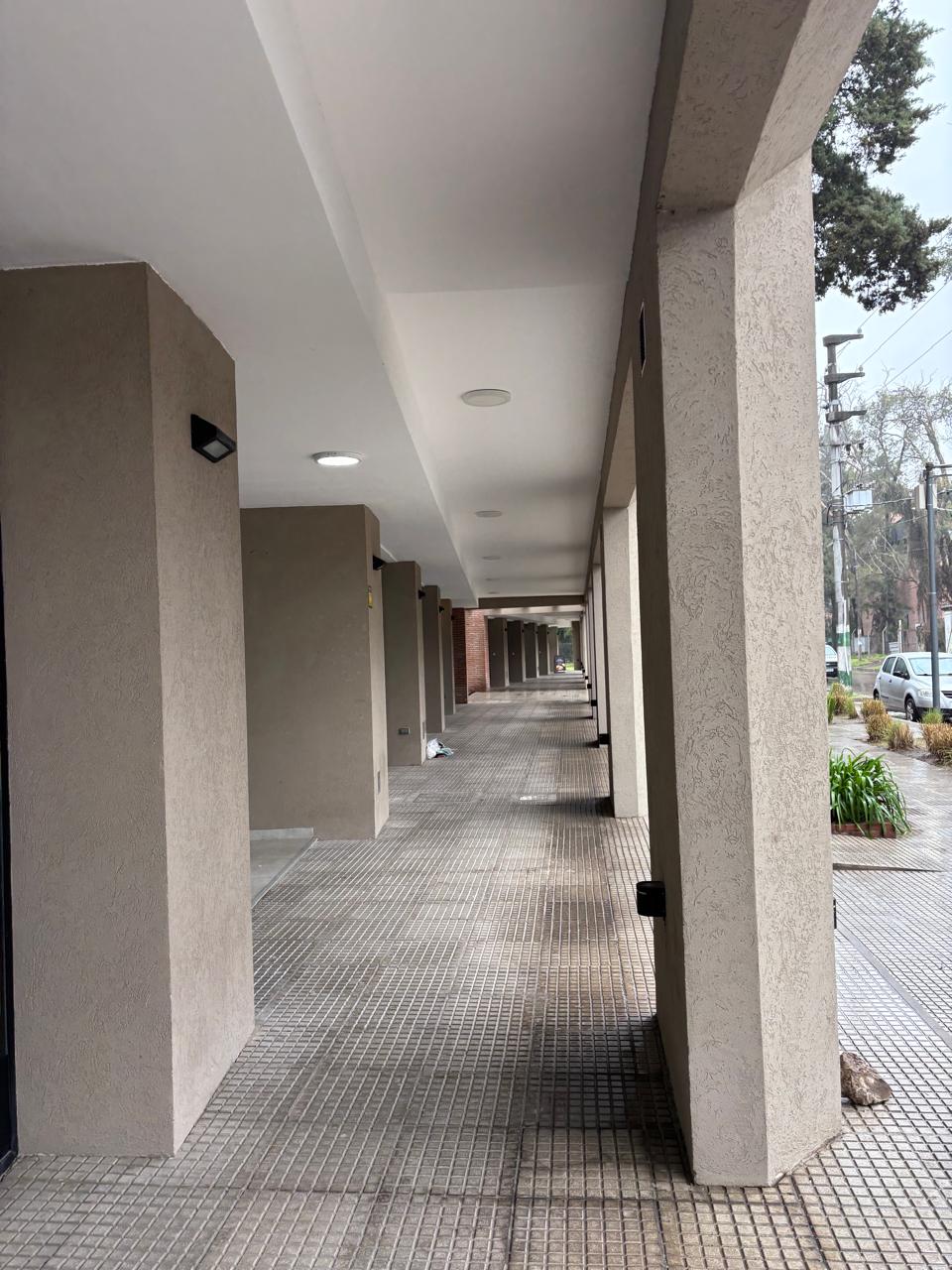 Local comercial, moderno complejo del edificio Tilos, Plaza Nogales, Los Polvorines, Malvinas Argentinas. - Imagen 7